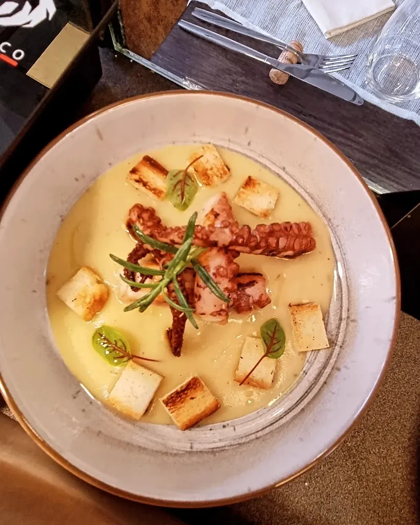 DIVƏRSO House Restaurant_Brongio_slider_image_3