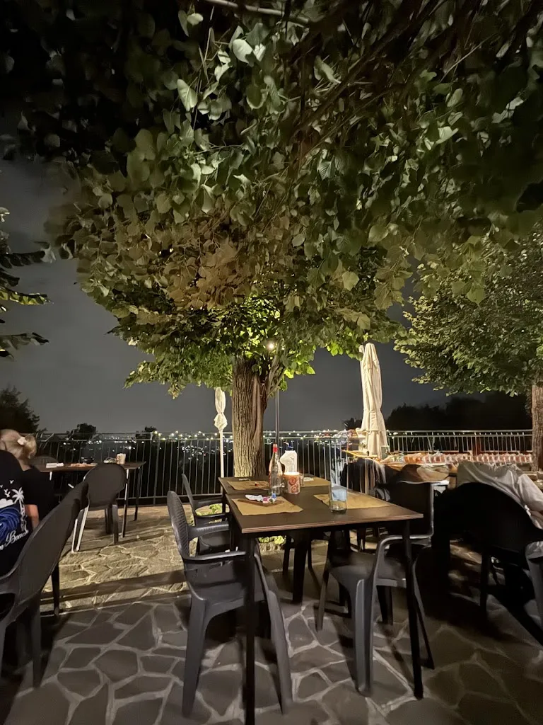 Ristorante “La Madonnina” restaurant in Brongio