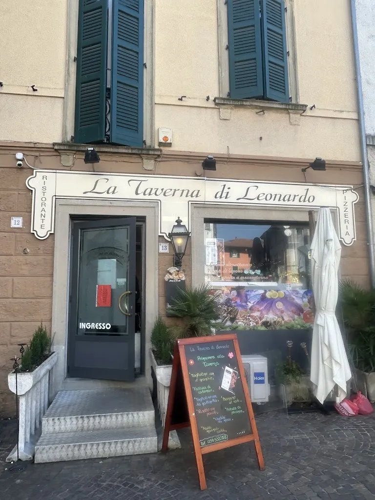 Gian Piero Sommaruga_La Taverna di Leonardo_Brivio_review