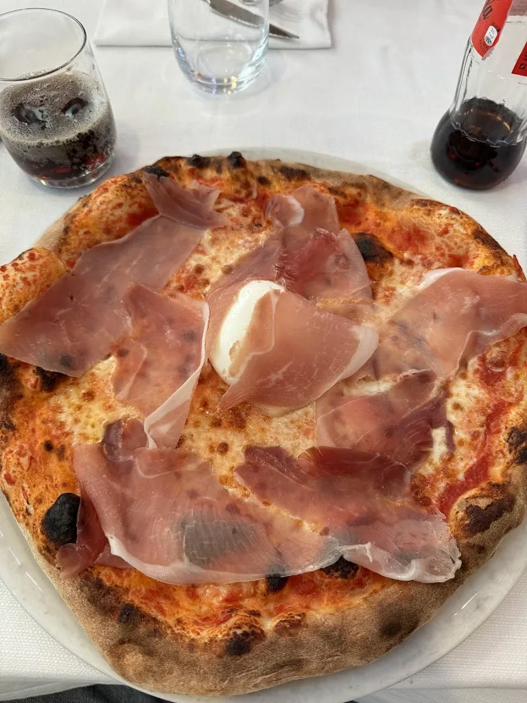 Ristorante Pizzeria Luna Rossa_Brivio_slider_image_3