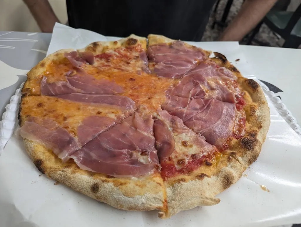 Pizza Da Asporto Vera Napoli Peluso Carmela_Brivio_slider_image_2