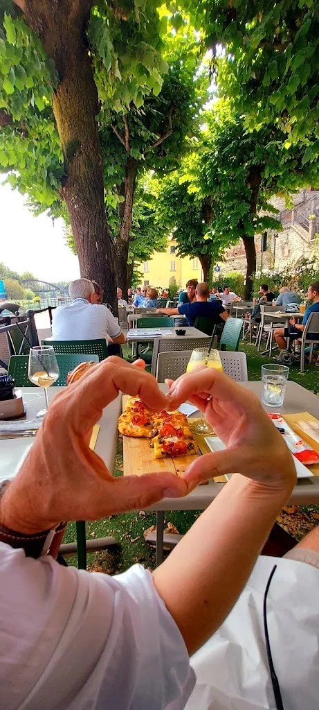 Alexander_Tofè Cafè_Brivio_review