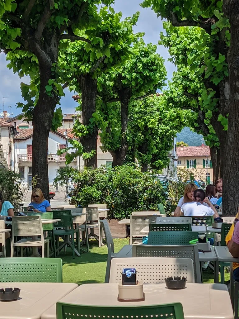 Franco Pecchio_Tofè Cafè_Brivio_review