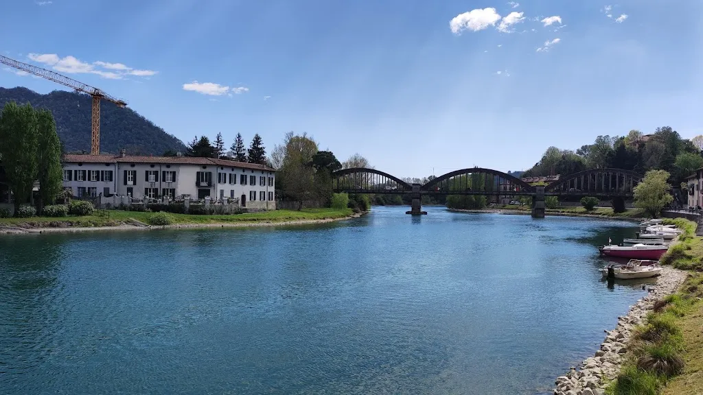 Tamás Janó_Caffè del fiume_Brivio_review