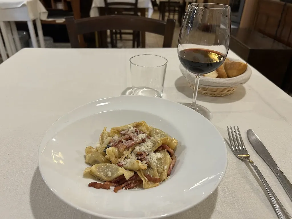 Helena Hakenová_Osteria Valenti di Marco Maffeis_Brumano_review