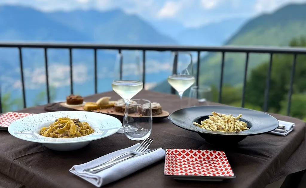 MamaGina Bistrot & Restaurant_Brunate_slider_image_3