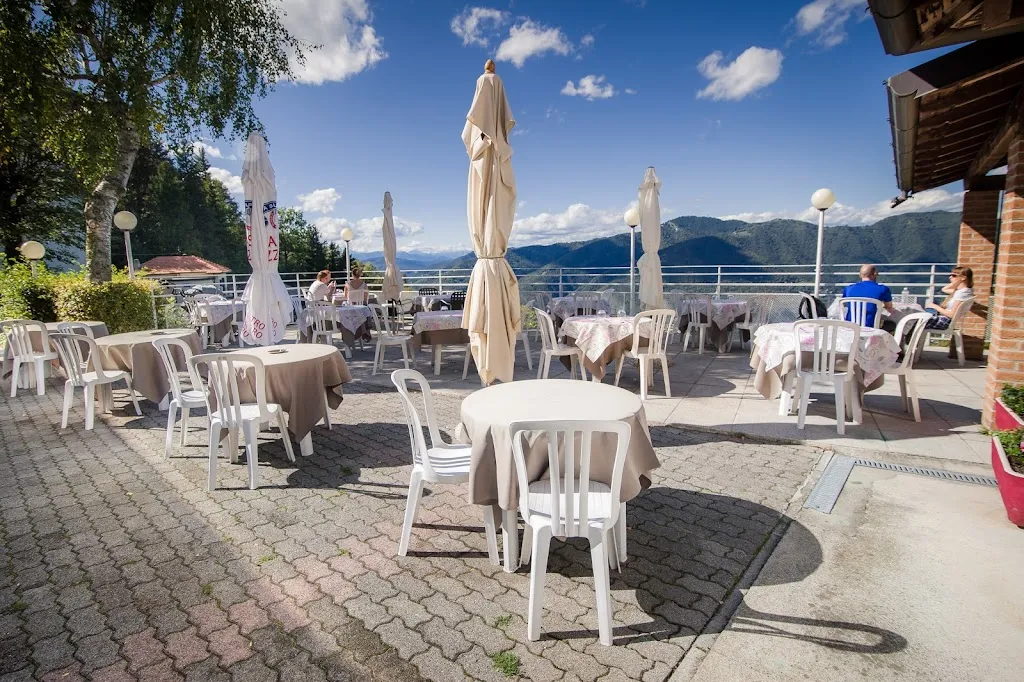 Ristorante Osteria Acqua Ciara restaurant in Brunate