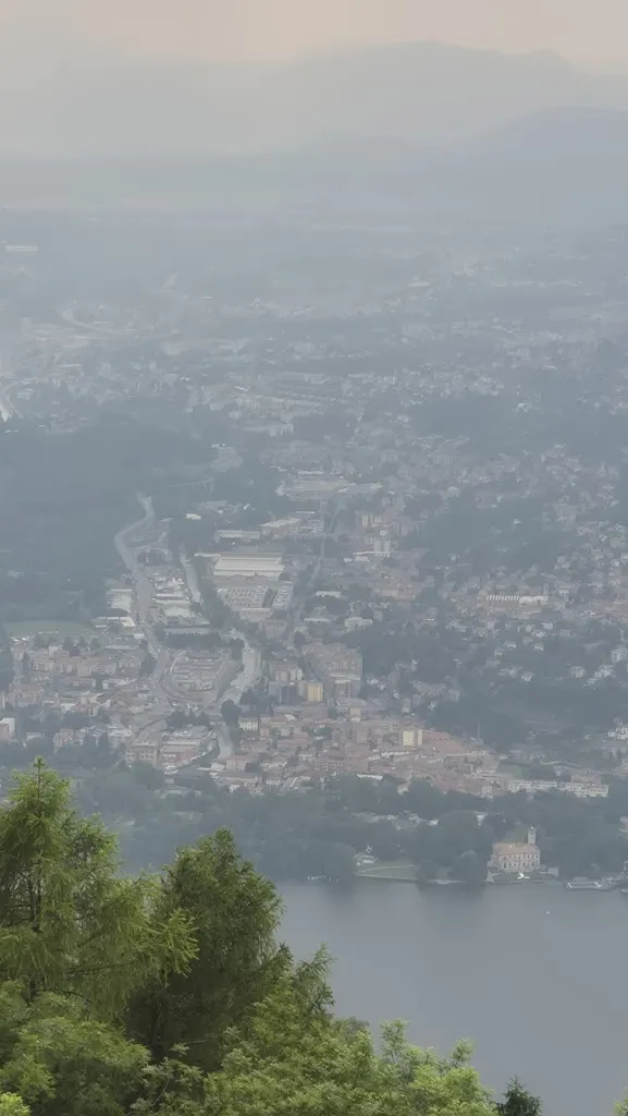 Jorg Zwiebler_Baita Carla_Brunate_recensione