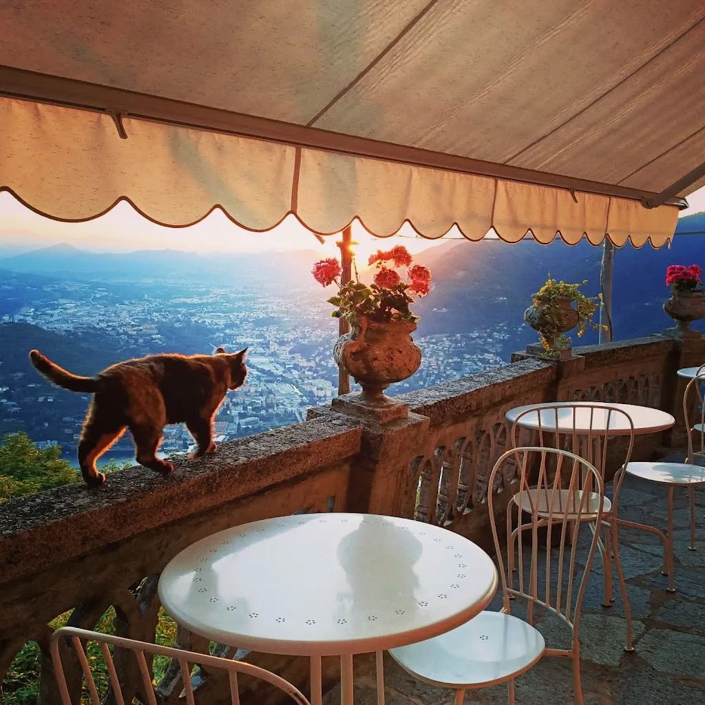 Il Balcone sul Lago cafè_Brunate_slider_image_1