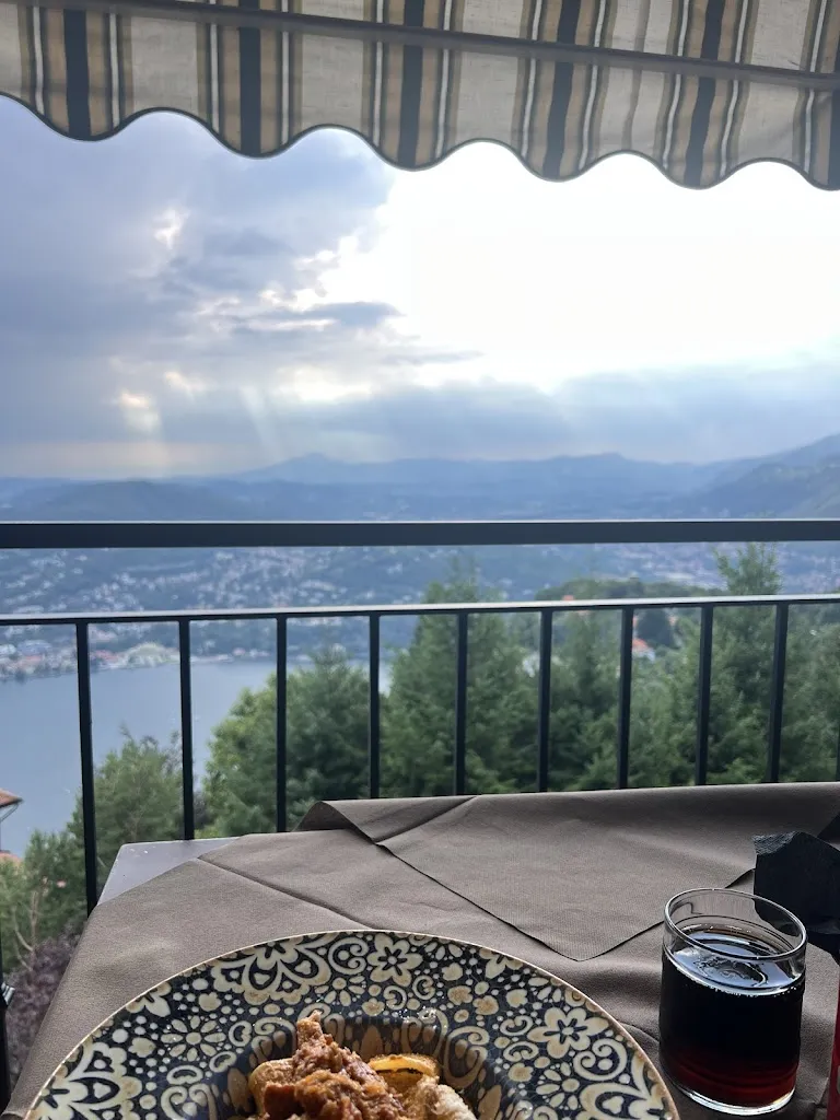 Noah van der Ploeg_Trattoria dei Bracconieri Brunate_Brunate_recensione