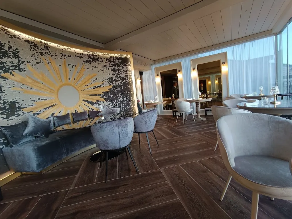 Eva Carugati_SOLE Gourmet_Brunate_recensione