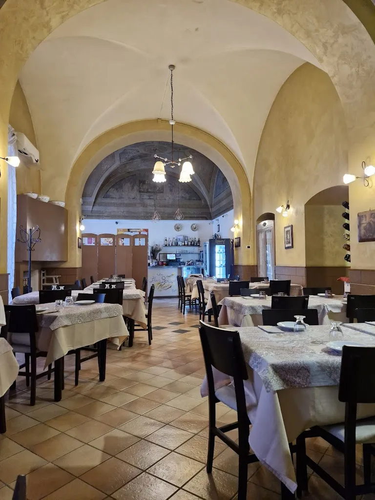 Le Plus Bon Ristorante Luigi Specchia restaurant in Adelfia