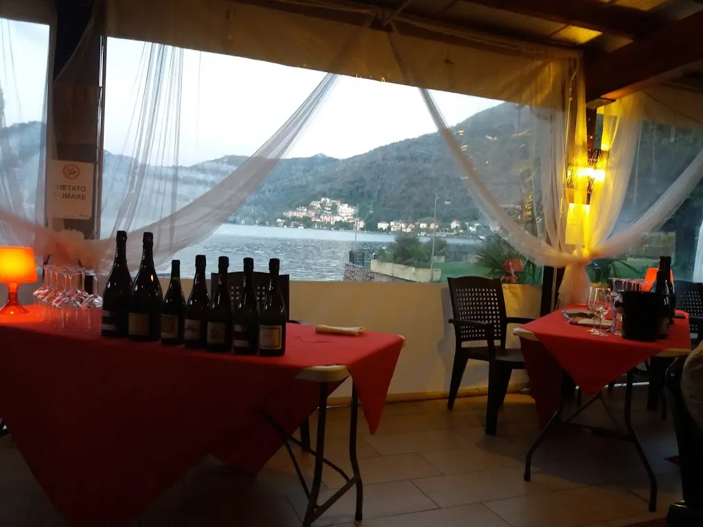 il Lido di Brusimpiano_Brusimpiano_slider_image_3