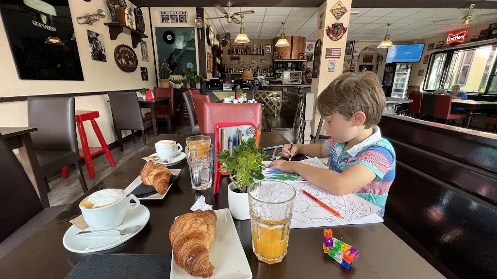 Irina Rykshina_The Old Yankee's Pub And Grill_Brusimpiano_review