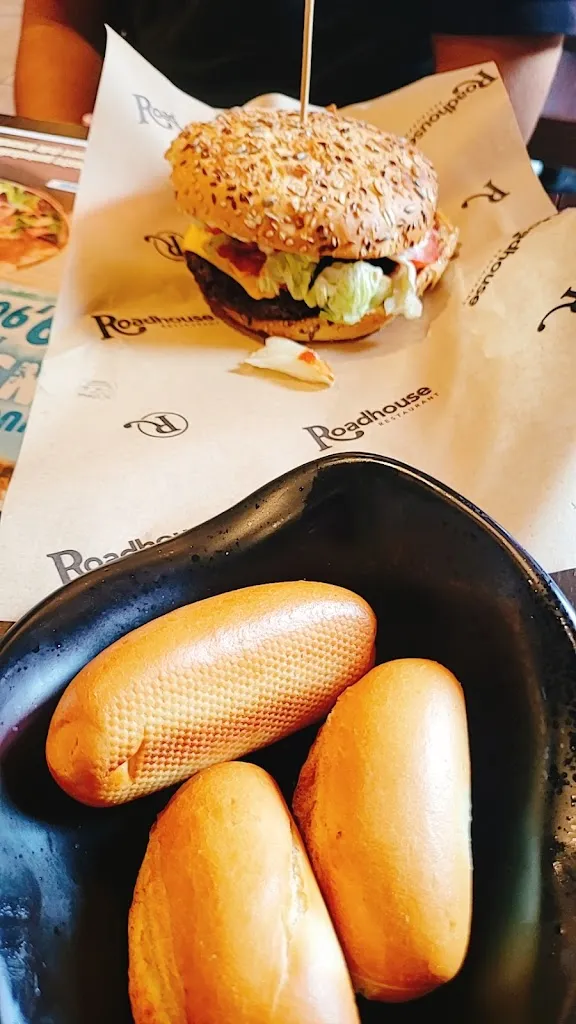 Vaida N_ROADHOUSE RESTAURANT BRONI_Broni_review