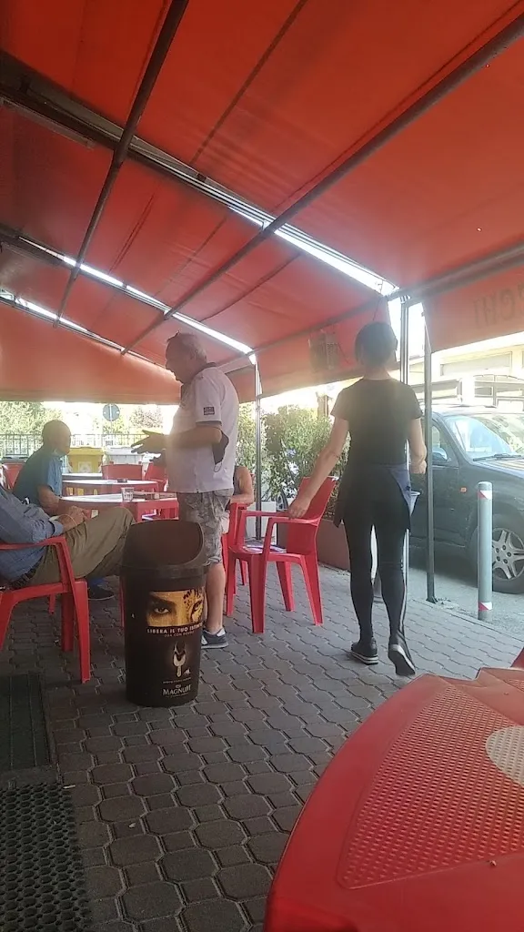 Claudia Porzio_Bar Esperia_Broni_review