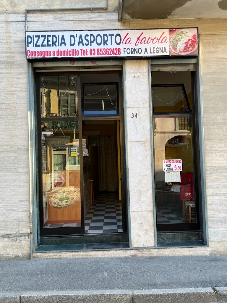 Pizzeria La Favola restaurant in Broni