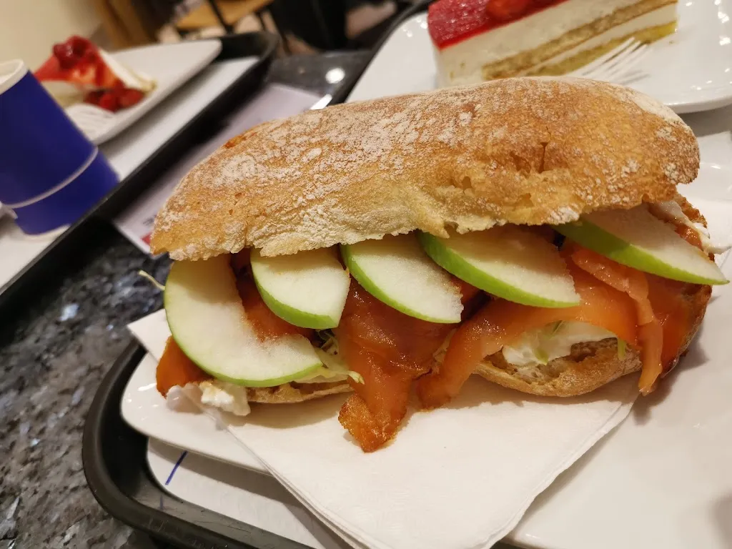 Menu_Bar Atlantic_Broni_image_2