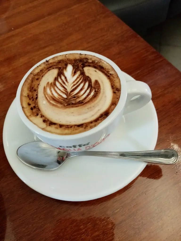 Bénédicte_Caffè L'Incontro_Broni_review