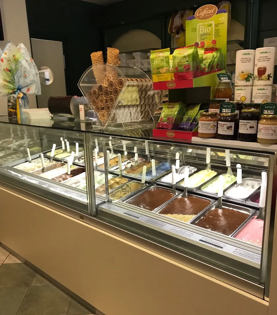 Gelateria Pasticceria Artica restaurant in Broni