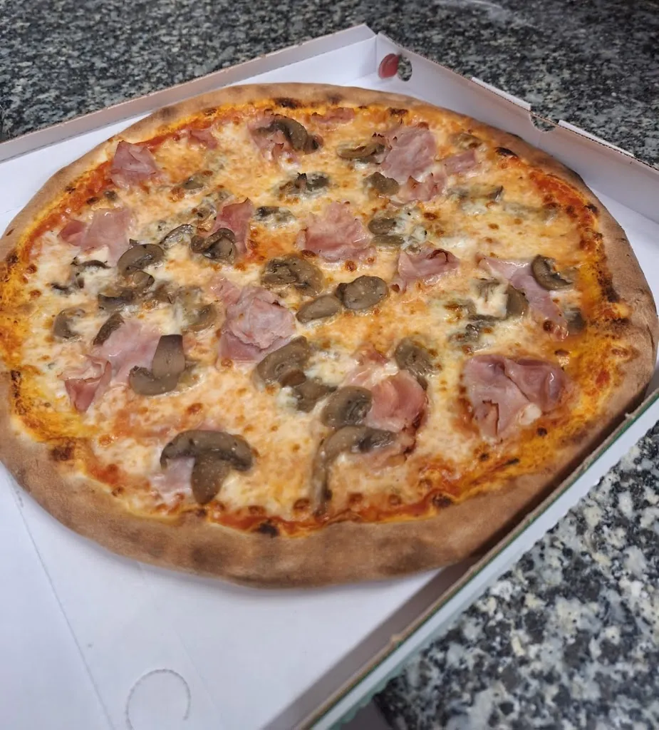 Pizzeria kebab Alfaras_Bulciago_slider_image_3