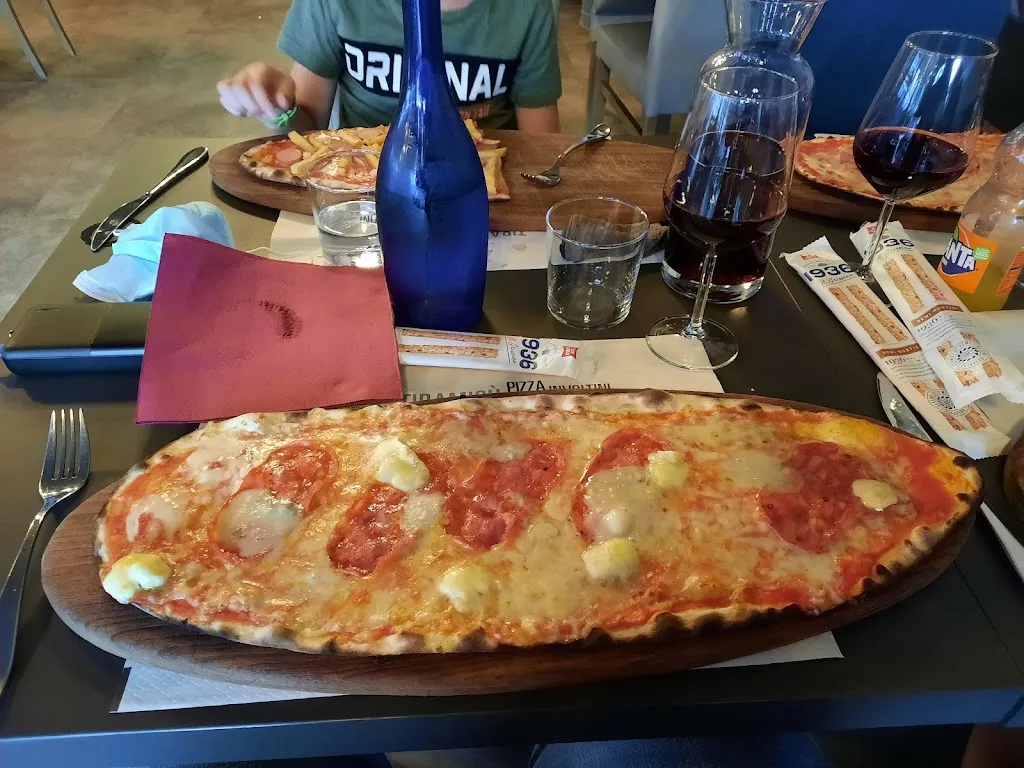 Marga Roffel_Yelken Pizzeria & Steakhouse_Bulgarograsso_review