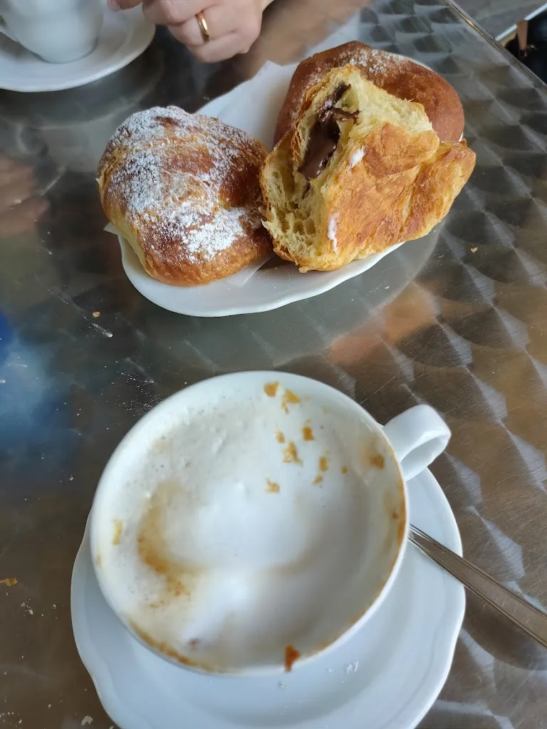 Franco Leuzzi_Bar Pasticceria Gelateria Sydney 2000_Bulgarograsso_review