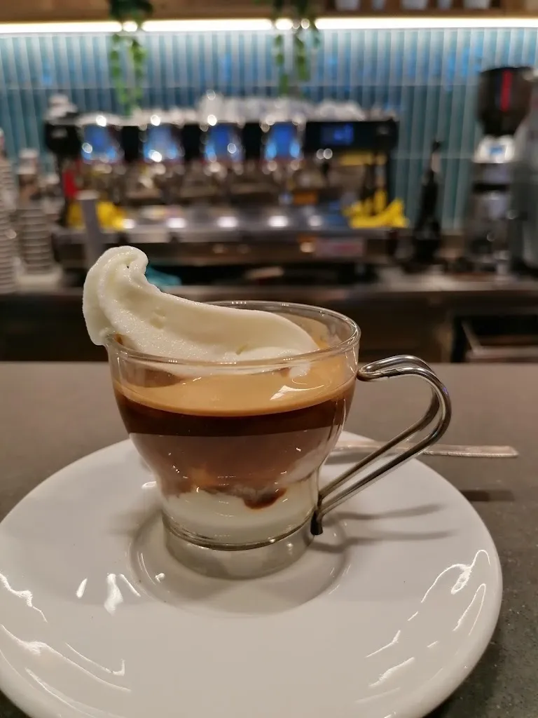 Autogrill Lario Est_Bulgorello_slider_image_3