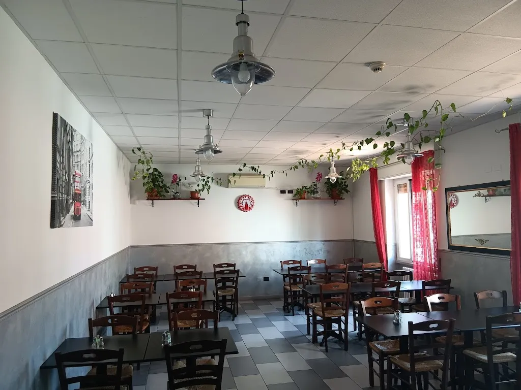 Bar Trattoria Buccino restaurant in Buccinasco