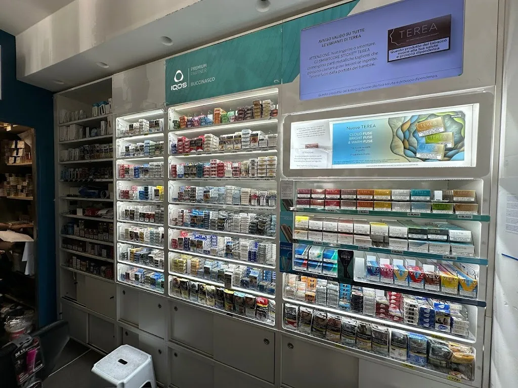 IQOS PREMIUM PARTNER BUCCINASCO restaurant in Buccinasco