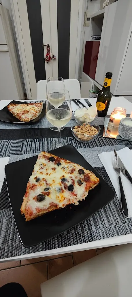 Menu_Pizzeria FUORI DAL COMUNE_Buccinasco_image_5