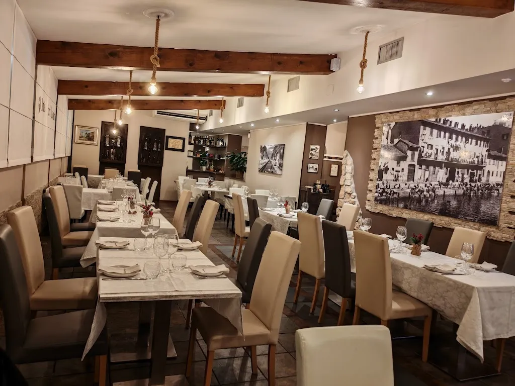 Ristorante Gli Amis del naviglio restaurant in Buccinasco