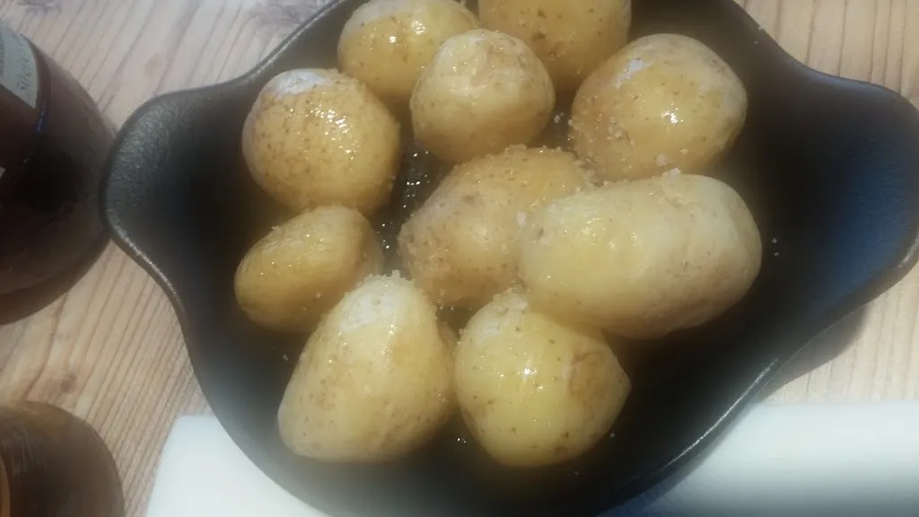 Edward Voskerichian_ROADHOUSE RESTAURANT CURTATONE_Buscoldo_review