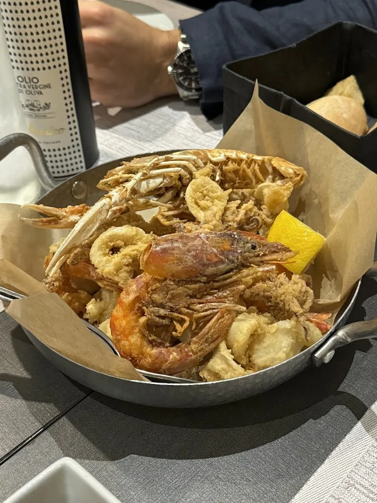 Albert Lin_ZeroUno_Bussero_review