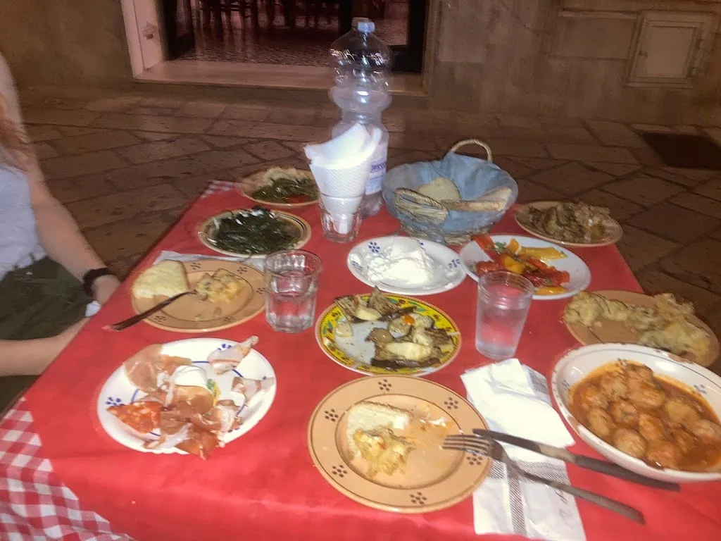 Julie Maillefer_La Lanterna_Alessano_review