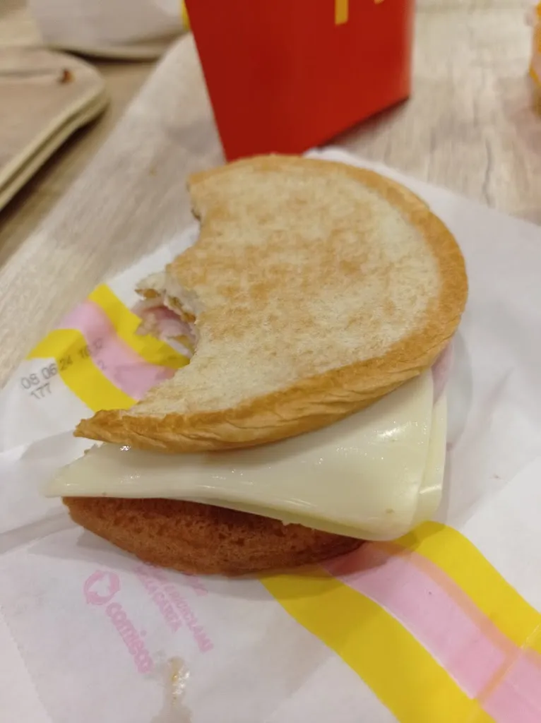 Menu_McDonald's_Busto Garolfo_image_7