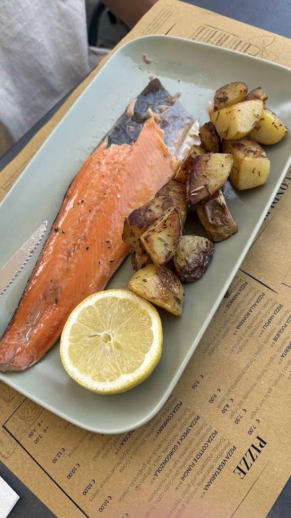 Crisandra De Sousa_Risto Bar Company Vecchia Maiolica_Cadenabbia_review