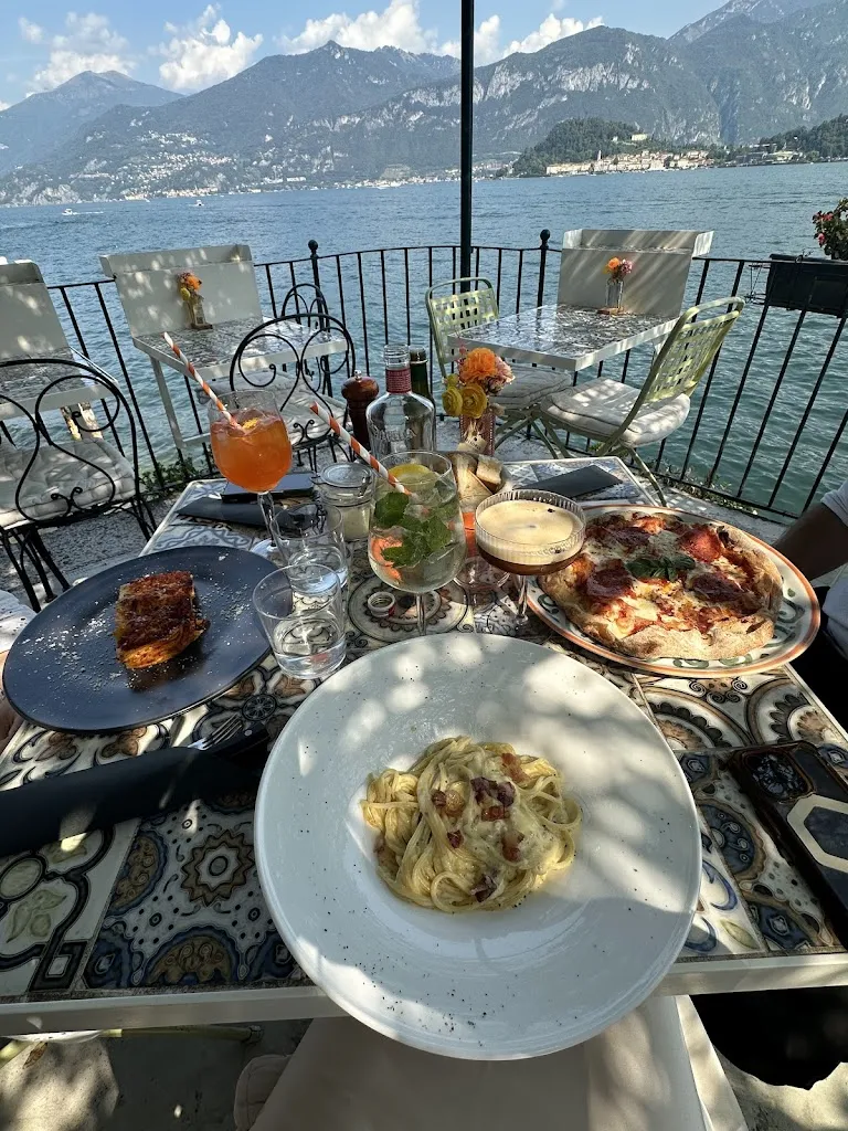 Bianca Iorgoni Timeea_Vittoria 1894 - Cocktail Bar & Bistrot_Cadenabbia_review