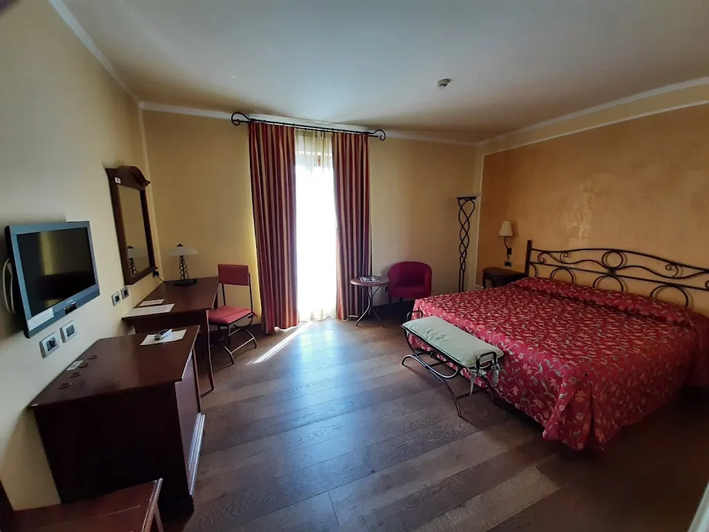 Hotel Ristorante La Darsena_Cadenabbia_slider_image_3