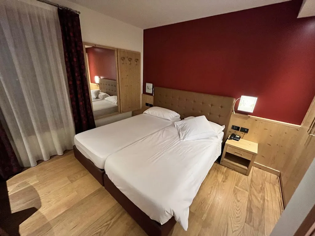 Hotel Ristorante Gelateria Viridis_Cagno_slider_image_3