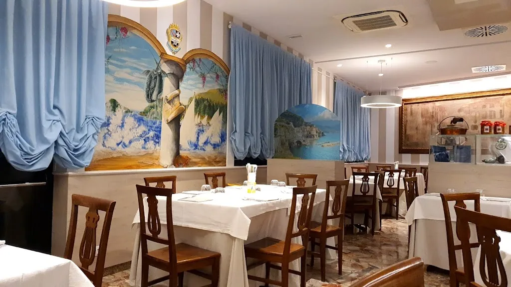 Amalfitano restaurant in Calcinate