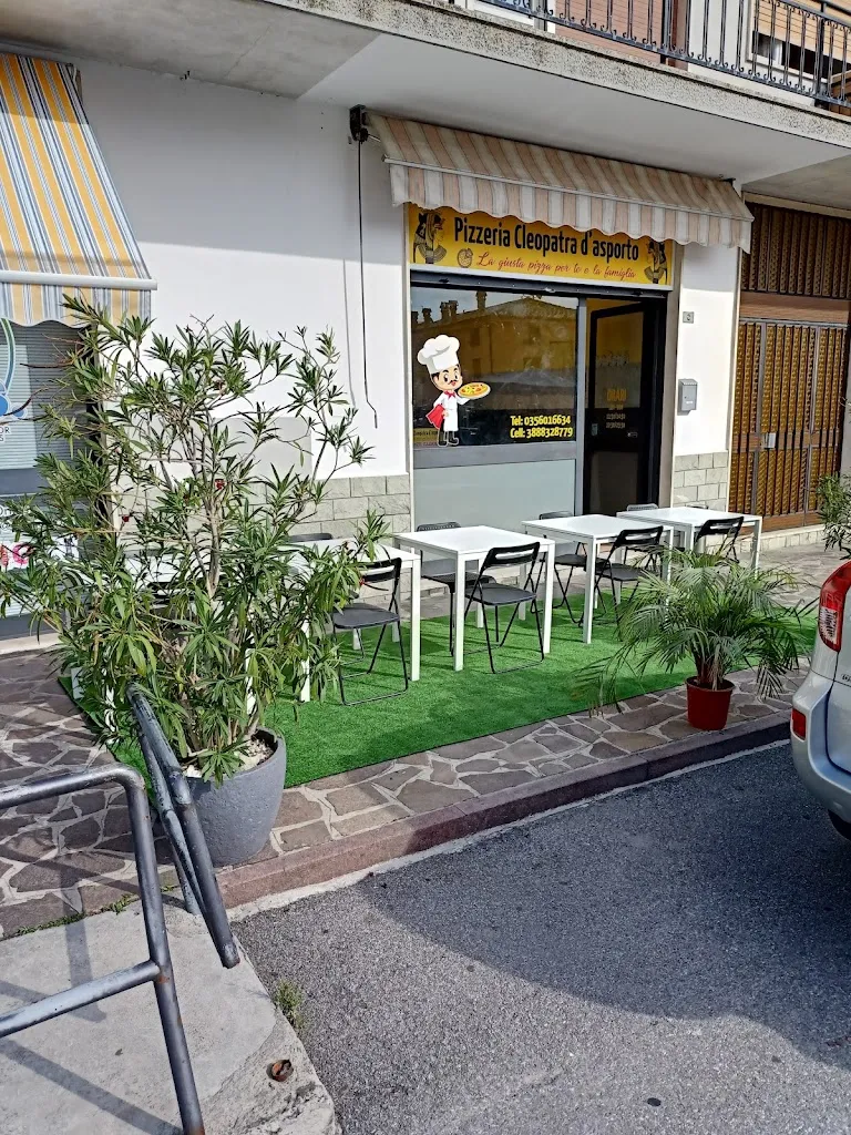 Pizzeria Cleopatra restaurant in Calcinate