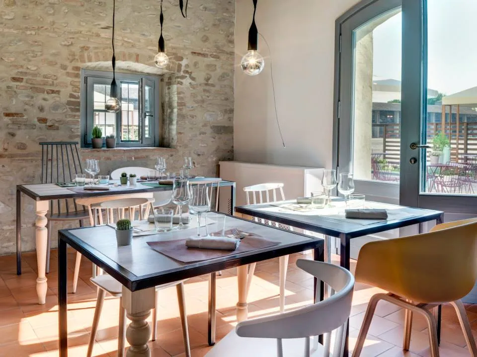 Locanda Dei Nobili Viaggiatori restaurant in Calcinate