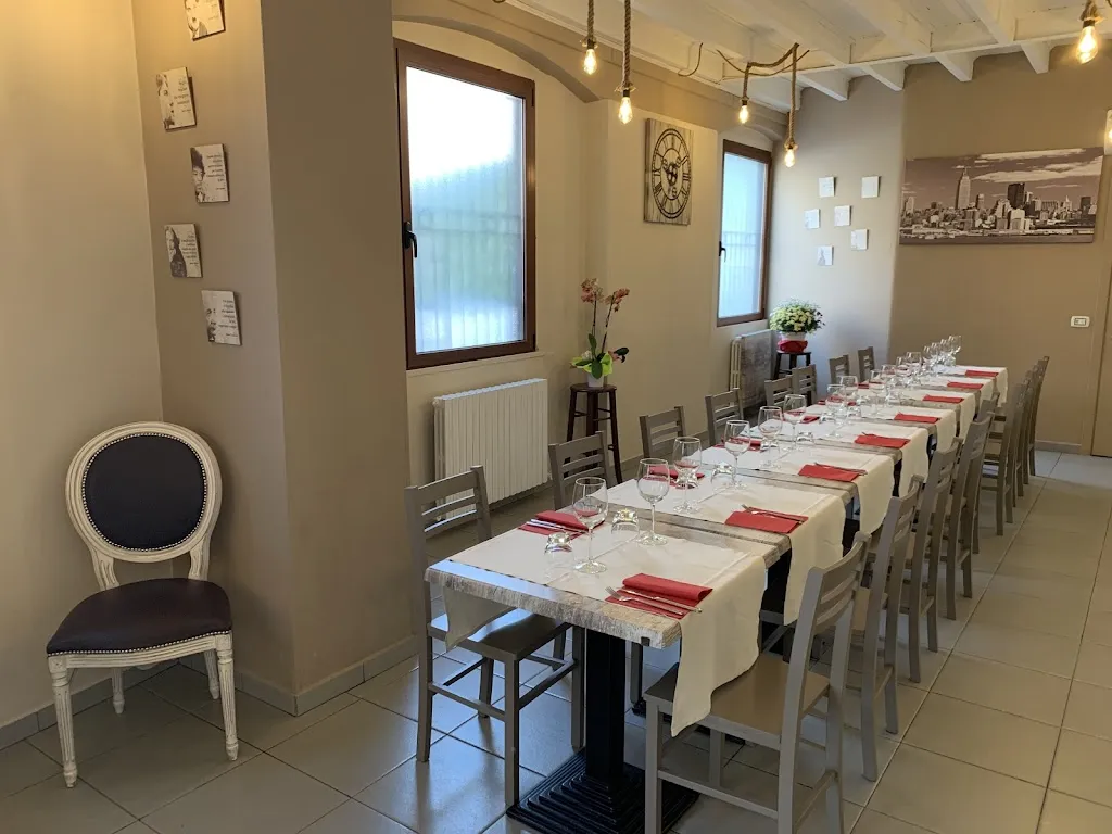 Binario 11 restaurant in Cabiate