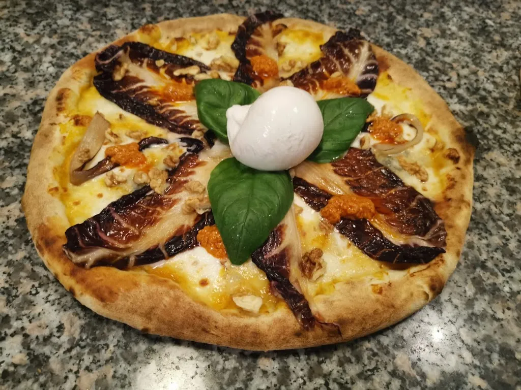 Pizza Dal Giudice_Alessano_slider_image_3