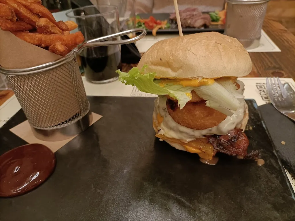 Menu_Hambù - Hamburgeria e Pinsa Romana a Meda_Cabiate_image_5