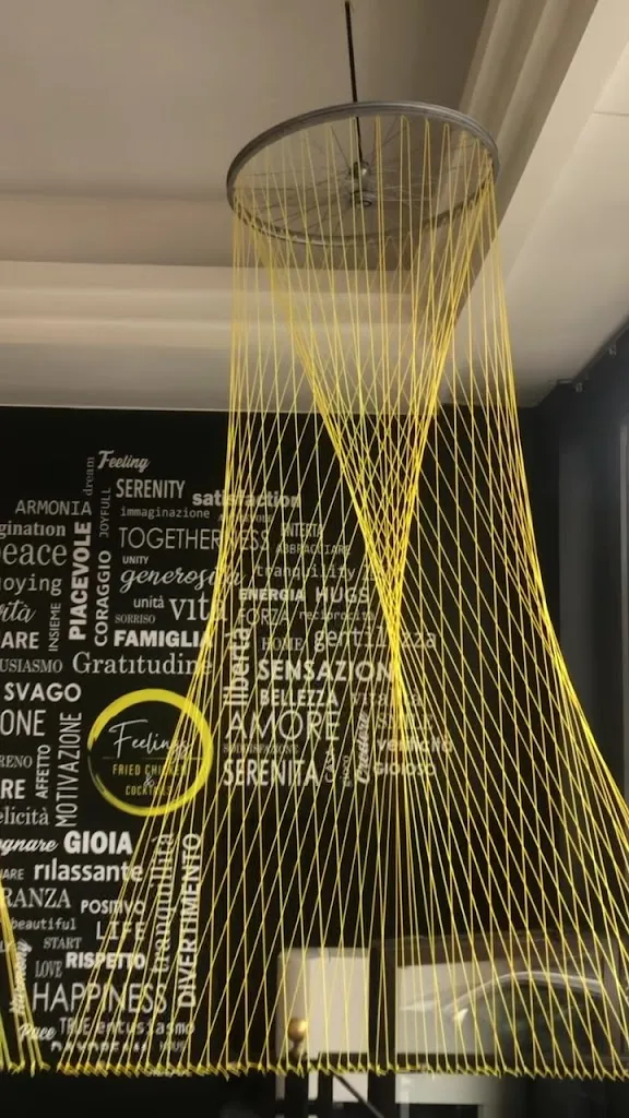 Feelings - Fried chicken & cocktails_Cabiate_slider_image_2