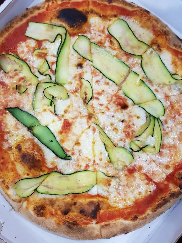 Pizzeria Dimensione gusto restaurant in Cabiate