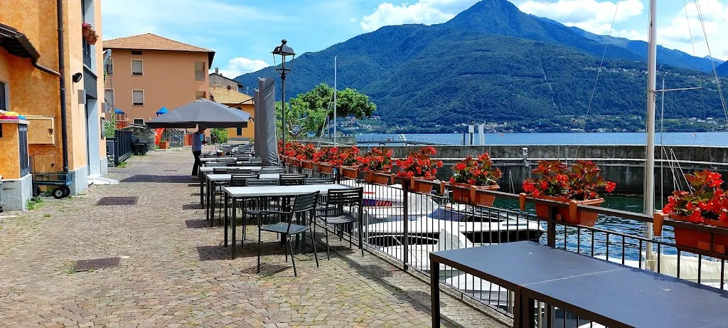 Laguna Beach Ristorante restaurant in Calozzo