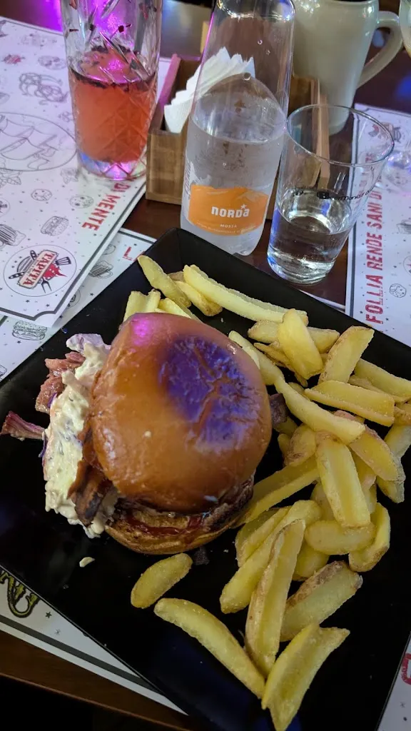 TAPITA BEER and GRILL_Calcinato_slider_image_3